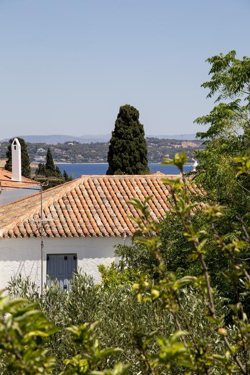 Готель Condillia II Spetses Town Екстер'єр фото